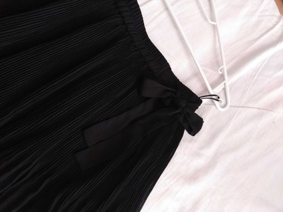 Sprzedam czarną spódniczkę rozmiar 36 dla dziewczynki RESERVED