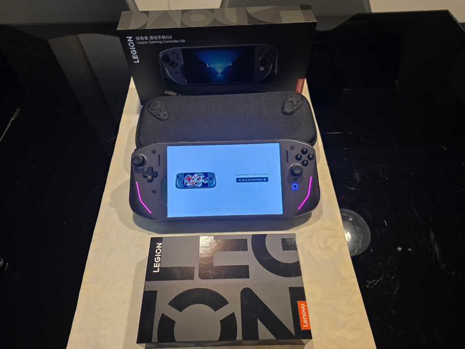 Lenovo Legion Y700 (Gen 4 / TB322FC) 16GB/512GB Gaming Tablet + Lenovo G9 Gamepad