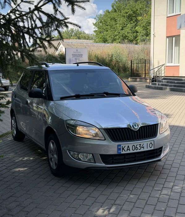 Шкода фабія SKODA