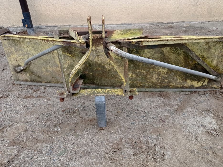 Pług do odśnieżania