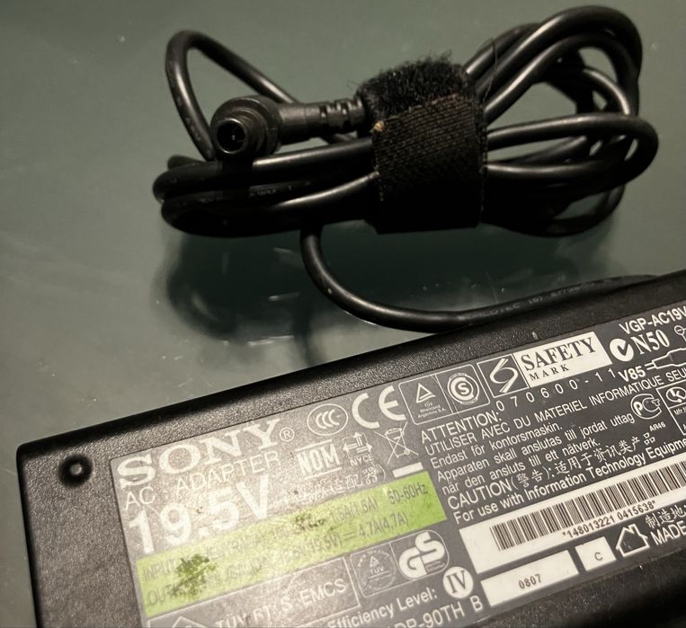 Alimentador sony vaio vgp-ac19v26