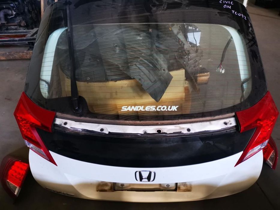 HONDA CIVIC 2013 TAMPA DA MALA