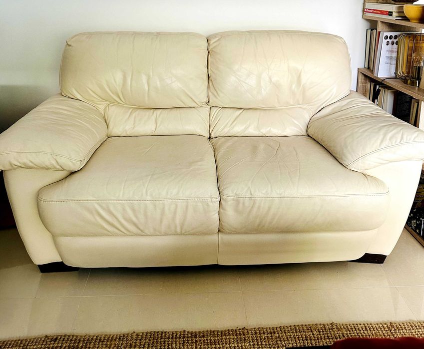 Sofá em pele 2 lugares óptimo estado
