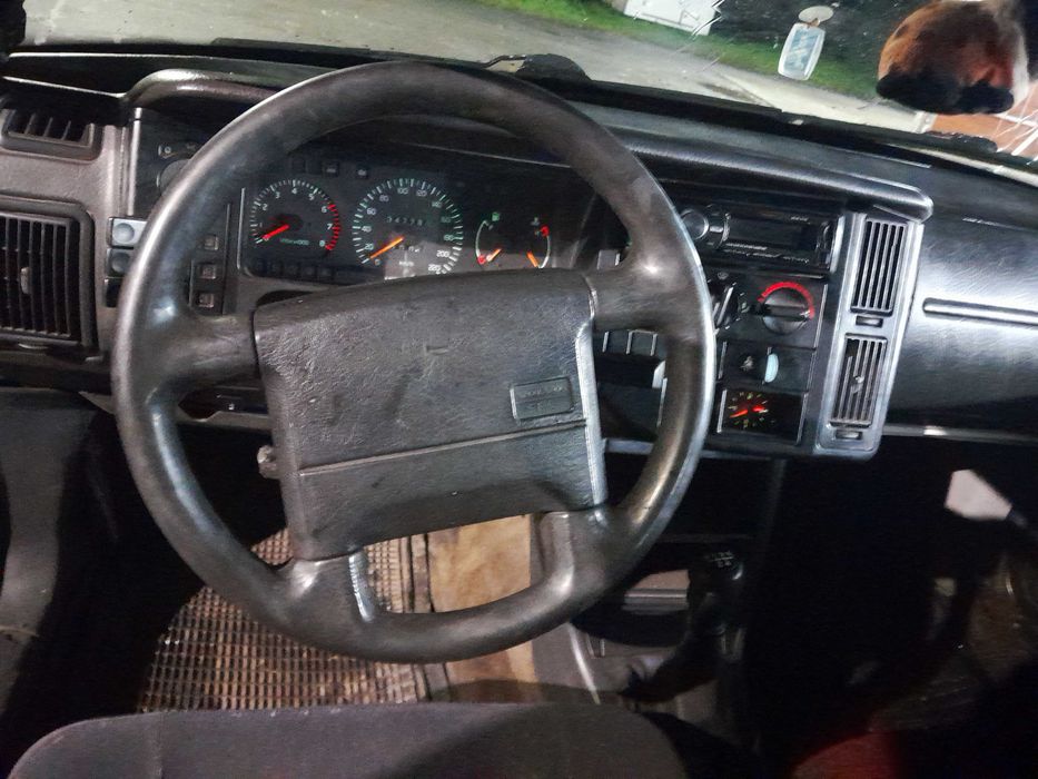 Продам Volvo 460 1995