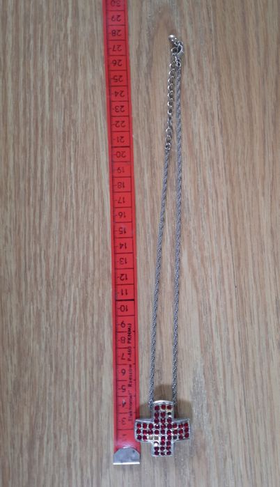 Wisiorek na łańcuszku