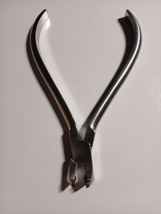 Kleszcze ortodontyczne