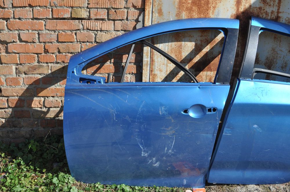 Renault Zoe дверь перед зад левая