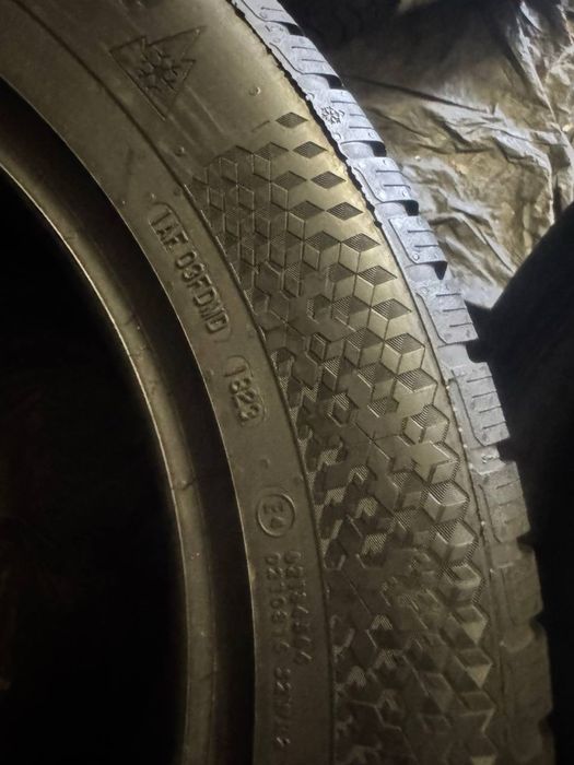 Зимові шини 235 55 R19 Continental 2022рік