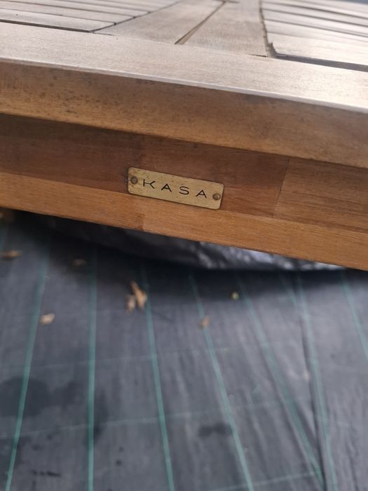 Mesa de madeira jardim
