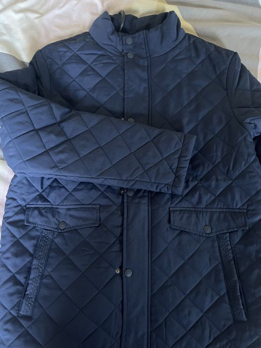 Продам демі куртку