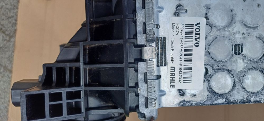 Intercooler chłodnica powietrza wody volvo xc60 ll xc90 ll