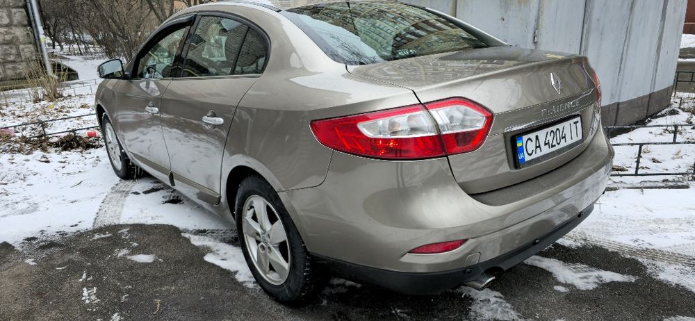Оренда авто Renault fluence