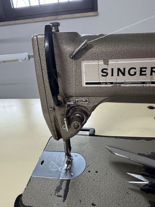 Máquina de Costura Industrial SINGER 191 D300A – Ponto Reto