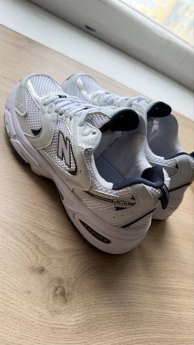 New Balance 530 White/Silver – Klasyczne Sneakersy Retro