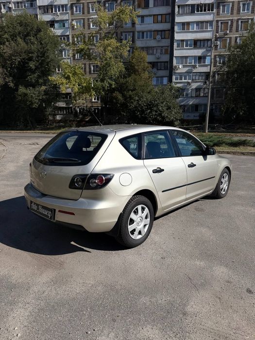 Продам Mazda 3 1.6