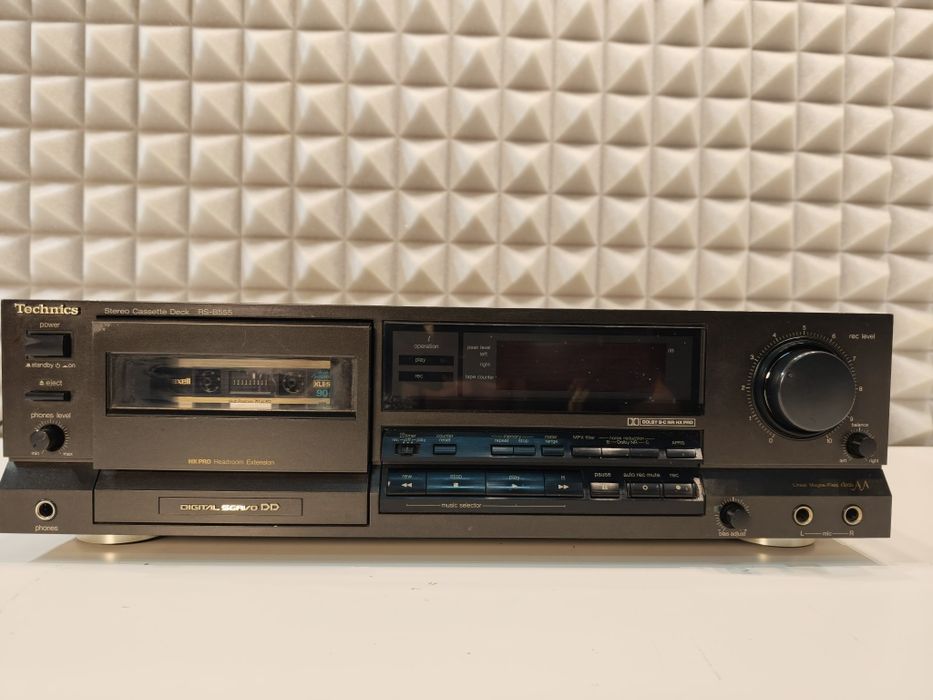 Magnetofon Technics RS‑B555.
