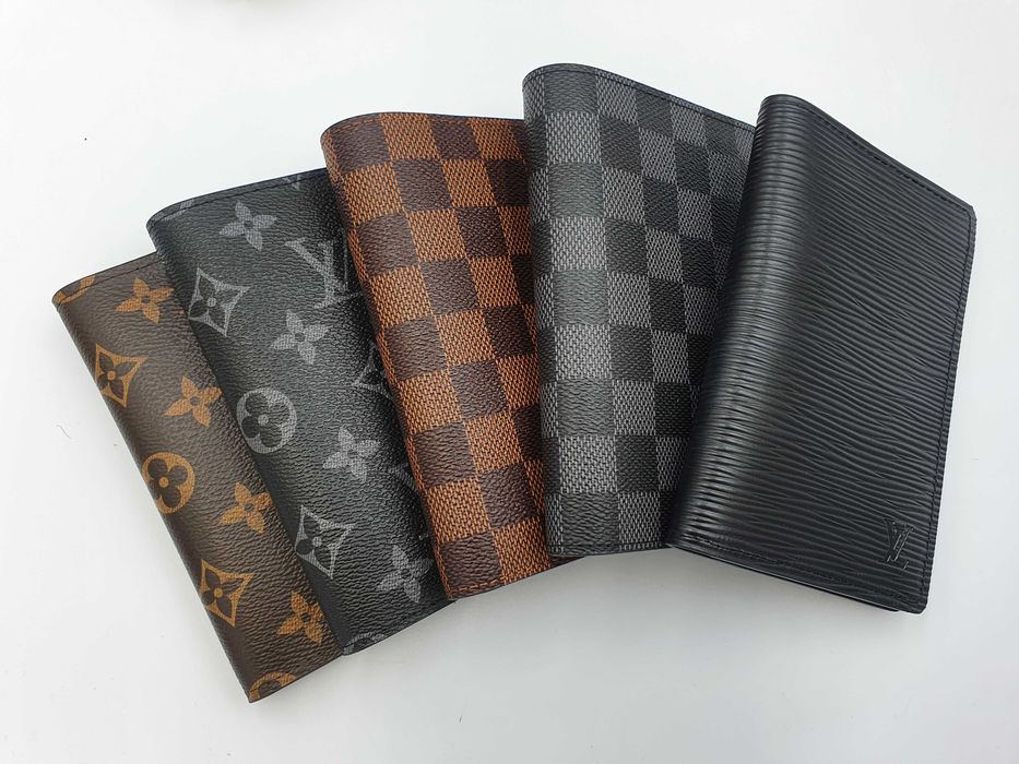 обложка на паспорт Louis Vuitton LV. обкладинка на документи LV