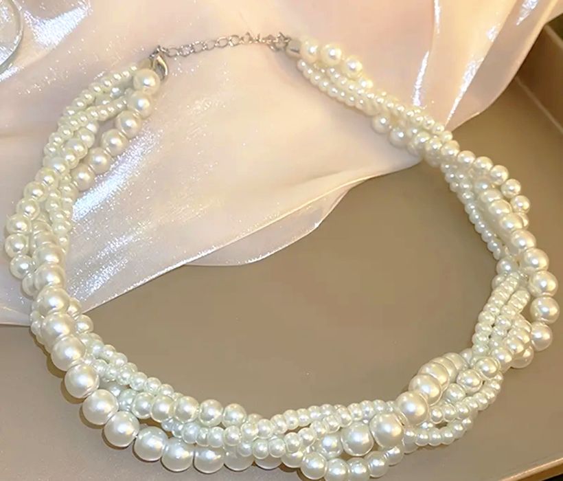 Nowy naszyjnik cztery warstwy perełek elegancki a la kolia