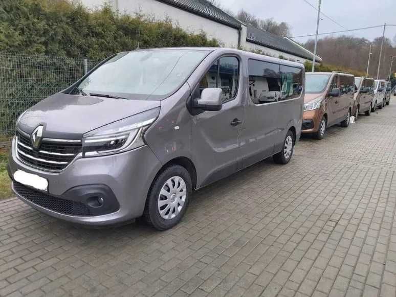 Wynajem busów osobowych