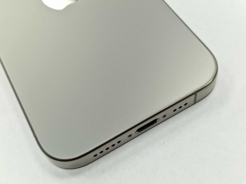 Iphone 15 PRO 1TB/ Natural Titanium/ 90%/ Grade A/ + ładowarka/ X-KOM
