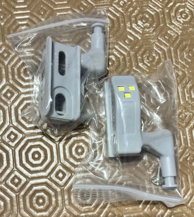 Luzes LED para Dobradiças de Armário