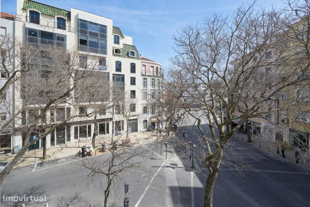 Quarto - localizado em Arroios Lisbon