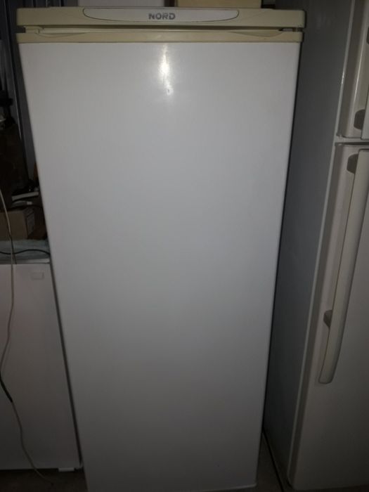 Продам бу холодильник В отличном состоянии всё работает.