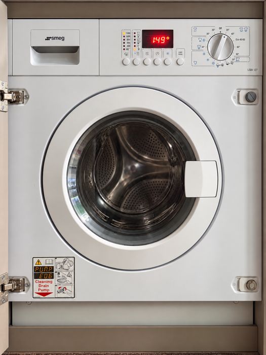 Máquina de lavar e secar encastrável SMEG LSIA127 – 7/4 kg