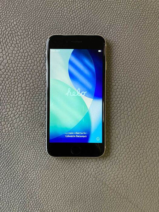 iPhone SE 2020 64 GB