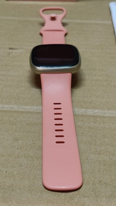zegarek Smartwatch Fitbit Versa 3 różowy