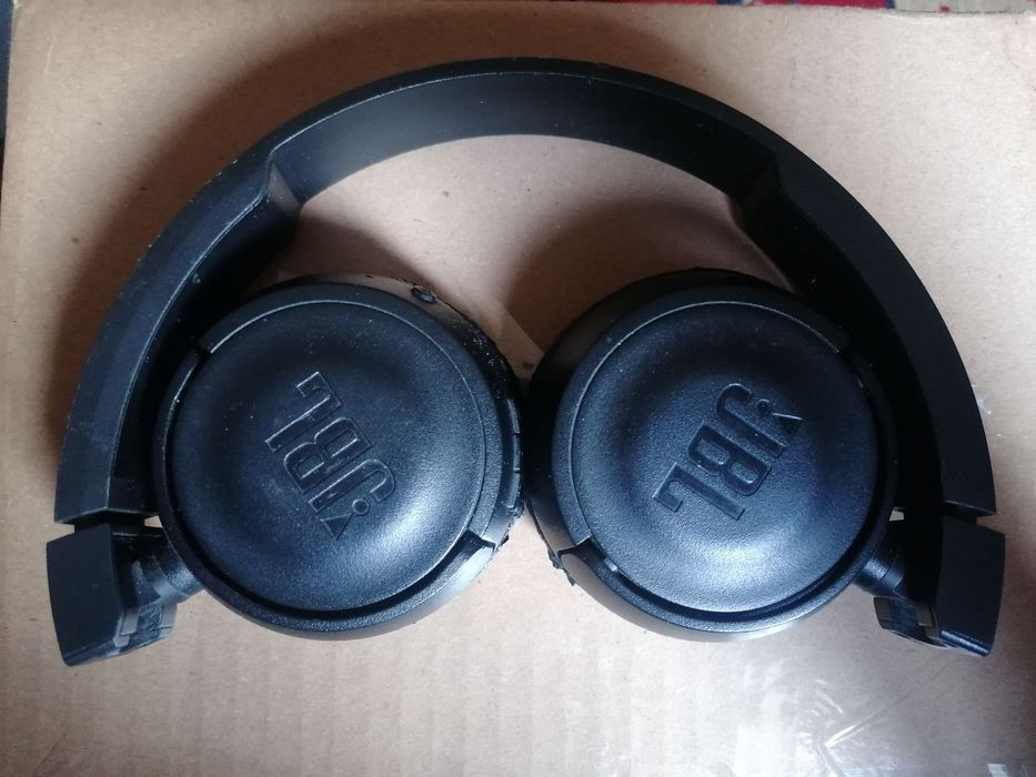 навушники JBL T450BT