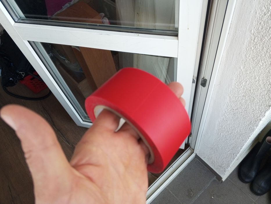 Taśma ostrzegawcza czerwona 50 mm x 33 m kauczuk