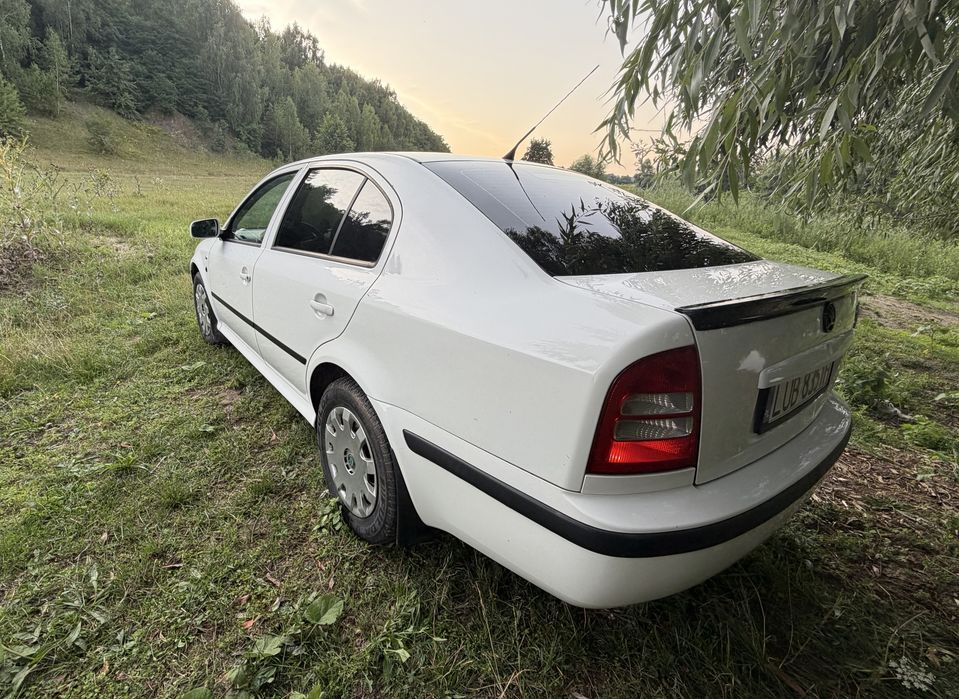 Skoda oktavia tour 1.9 tdi для військових