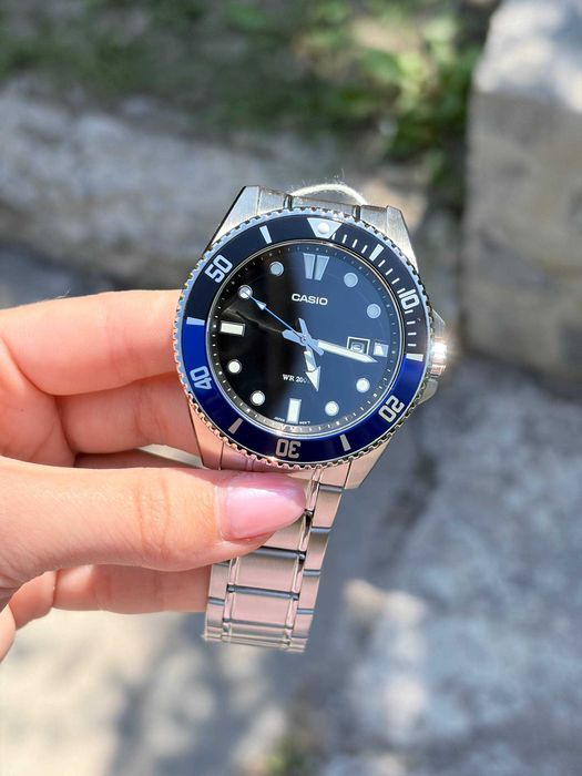 Чоловічий годинник Casio MDV-107D-1A2.