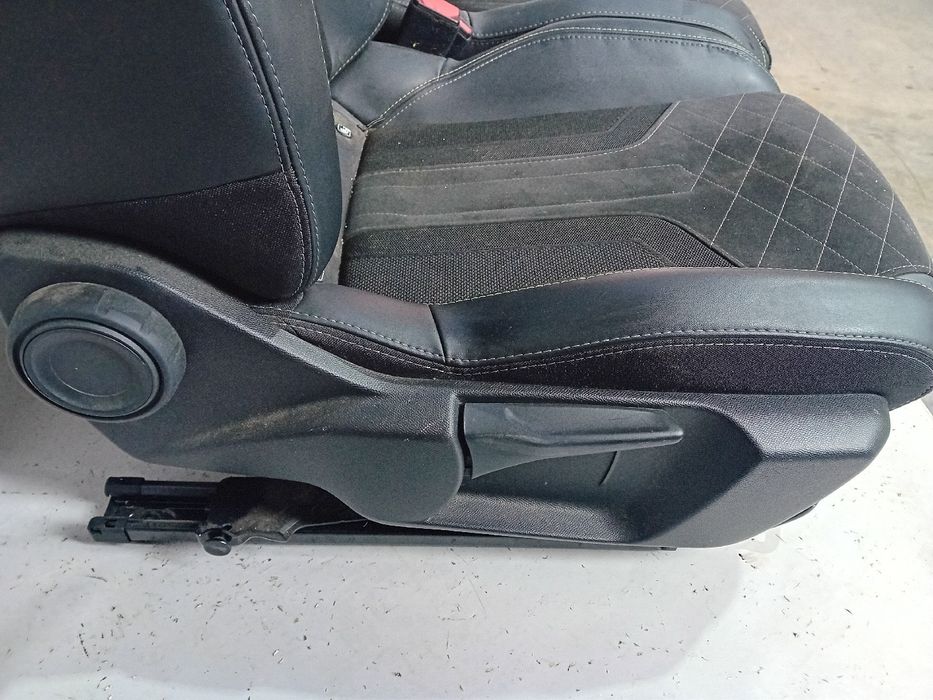 Bancos Frente PEUGEOT 208 II
