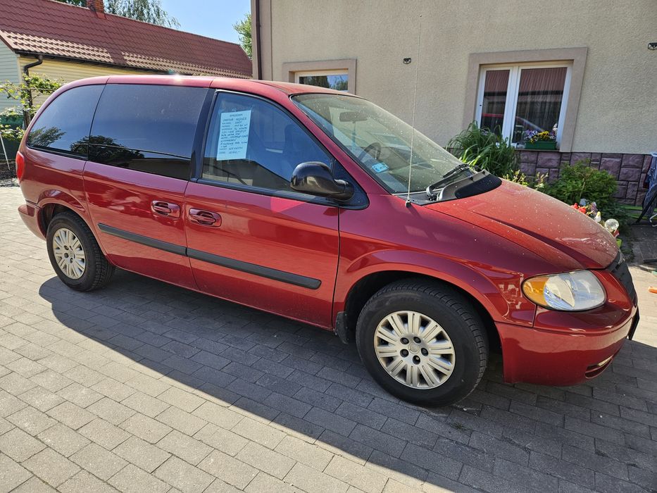 Sprzedam Chrysler Voyager pój.3.3cm3 z gazem  7osobowy