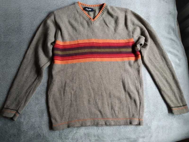 Ciepły wełniany sweter z dekoltem V w paski oversized