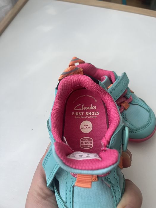 Кросівки демісезонні Clarks 20 розмір для дівчинки