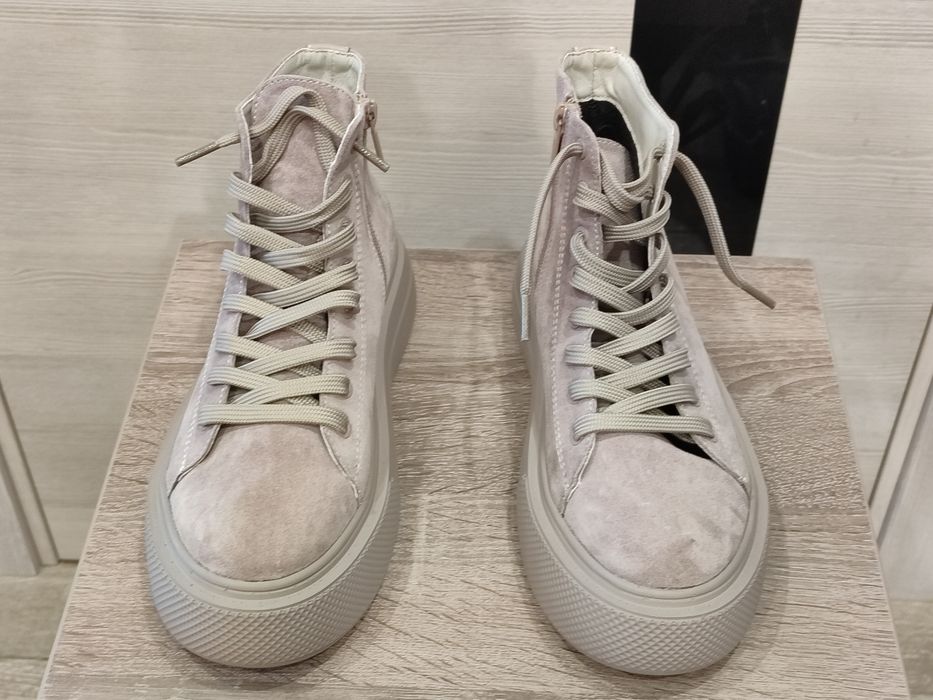 НОВІ Шкіряні черевики 37 р