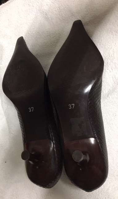 Sapatos Pretos em Pele - Novo
