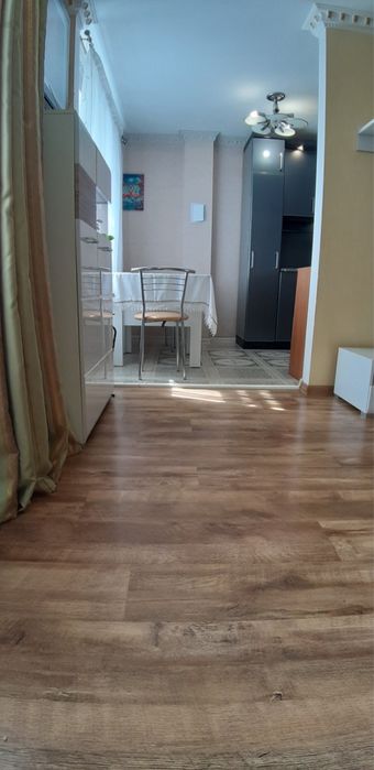 Квартира подобово 2-х кімнатна в центрі