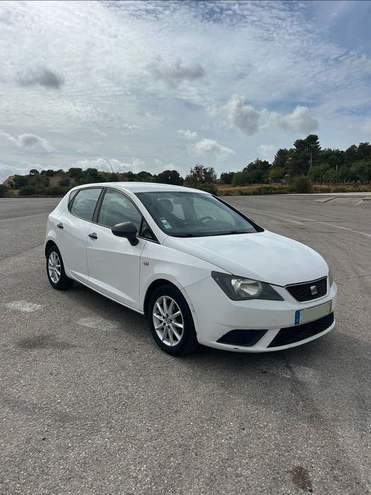Carro Seat Ibiza — photo 2