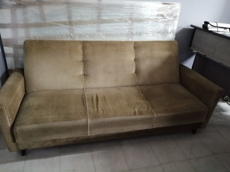 Sofá cama tipo francesa com arrumação