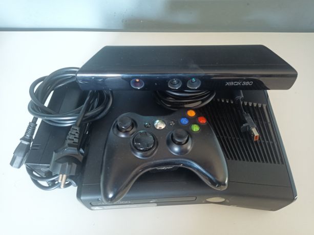 Xbox 360 Arcade Destravado + 3 Controles + Kinect + Fonte + 30 Jogos -  Videogames - Centro, Passo Fundo 1252286005