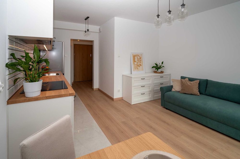 Nowe studio, Kraków, Bagry, miejsce postojowe+ komórka lokatorska