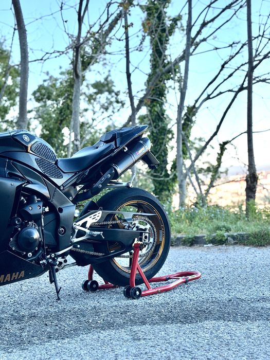 Yamaha R1 CrossPlane