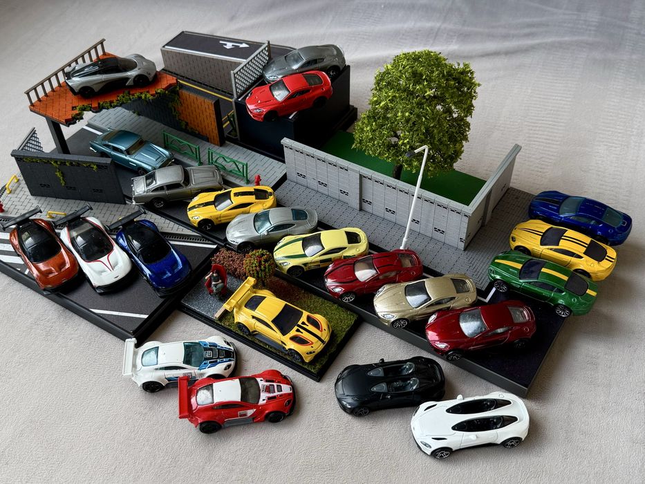 Hot Wheels Porsche, Audi, BMW, Mercedes, Aston, Pontiac, Volvo, Fiat