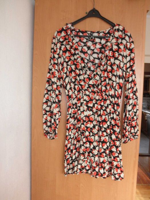 Sukienka z długim rękawem