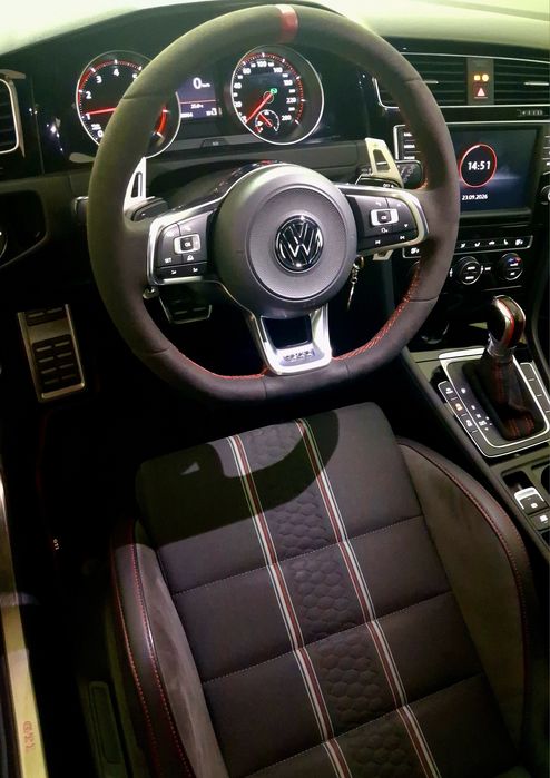 Volkswagen Golf VII GTI Clubsport DSG — photo 4