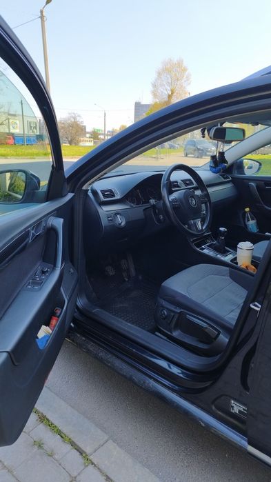 Продам автомобіль Volkswagen Passat B7